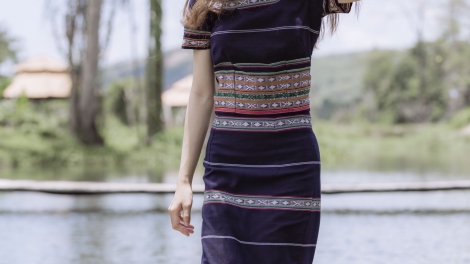    Sinh viên K’Ho uănh tât văn hóa way ơm 