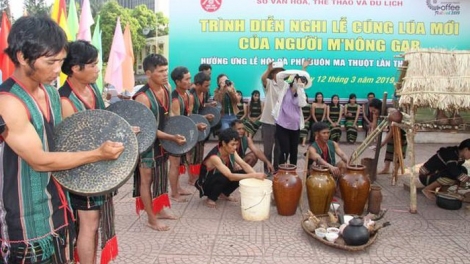 Chờ hờp sơnam pa do kah tus sa tềp rài yau