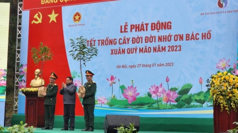 Thủ tướng Phạm Minh Chính rgŏ jă tết tăm si mbro mbrăng nkah gĭt wa Hồ