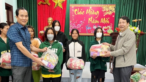 Bấc hun pr’hêl Tết tước têy đhanuôr da ding ca coong