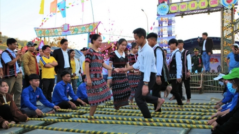 Quảng Nam: Liêm chr’năp bh’rợ xa nay “Ha pruôt K’noong k’tiêc - ngăn loom đha nuôr vel”