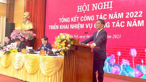 Ơi Trần Tuấn Anh nao jơnum hrom ping gah Khul sĭ mơdrô gơnong dlông