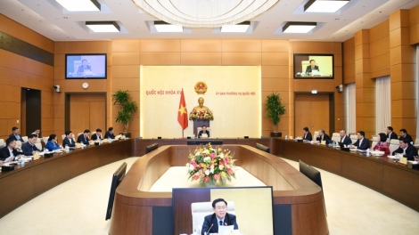 Kruanh Quốc hội ƀư tơm nar rƀŭn nchrăp tâm nchră Nghị sĩ mom lam dak tal