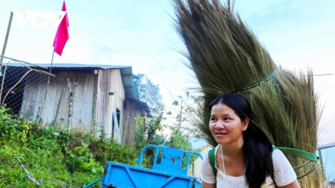 Mọot ooy crâng pay “cr’van âng pleng”, đhanuôr da ding ca coong Quảng Nam vêy pa xoọng bh’nơơn