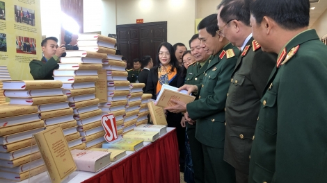 Hơnih tơm Ƀô̆ đô̆i pơgơ̆r hop akŏm khoa hŏk kơsơ̆p hla bơar kơ Tổng Bí thư găh tang găn sa pơgơ̆m pơjĭp, pơgơ̆m