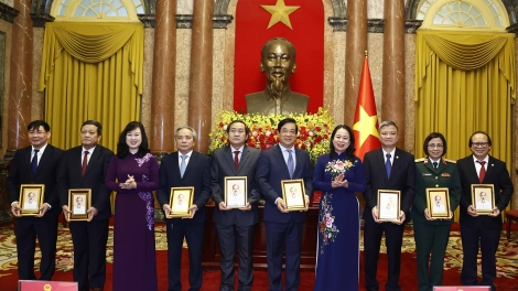 Pô mâo klei dưi Khua lăn čar bi tuôm, hdơr knga kơ phung aê mdrao ƀri gưl Hruê phung nai aê mdrao Việt Nam