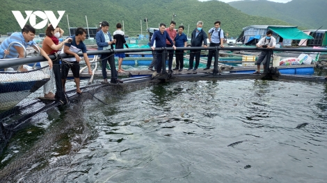 TAPEN TASIK NAM TRUNG BO: PATAOM VEIK PATAGOK NGAK NONG KHANG KAJAP