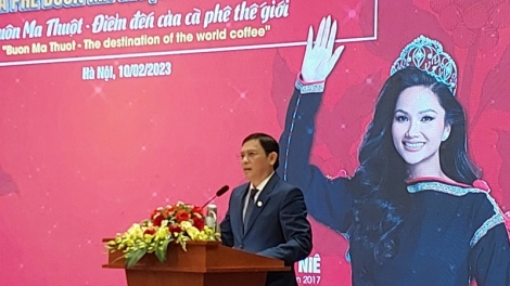   Knăm bi kƀĭn  hŏng phung čih klei mrâo Knăm mơak kphê Ƀuôn Ama Thuôt tal 8 thŭn 2023 ti Hà Nội