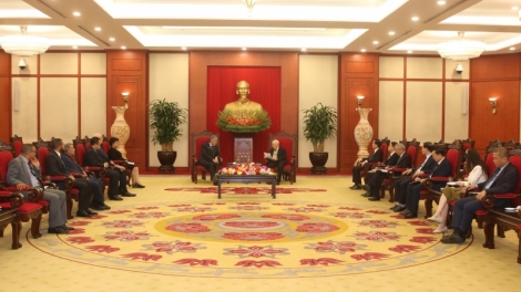 Khua git gai Ping gah dêh čar ơi Nguyễn Phú Trọng tŭ jum khua mua pơprong dêh čar Dominica