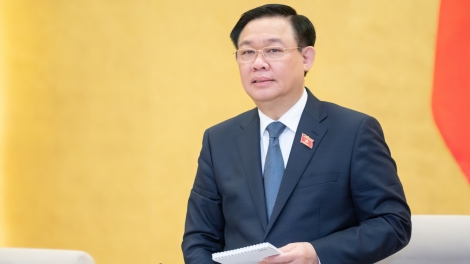 Quốc hội ntrŭnh âk nau kan tâm năm kan mhe