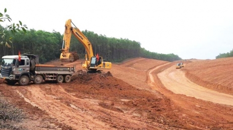 Đhanuôr Bru Vân Kiều pay đoọng k’tiếc bhrợ têng c’lâng lướt đấh