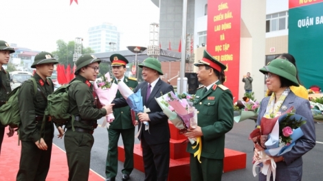 Hlăk ai Hà Nội hok mơ-ak nao ngă tơhan