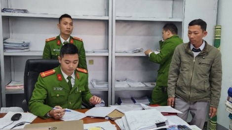 Khởi tố 2 cán bộ pay zên zooi đoọng bhr’lậ râu bil hư tu đhí boo, tuh bhlong bhrợ t’vaih âng đhanuôr 