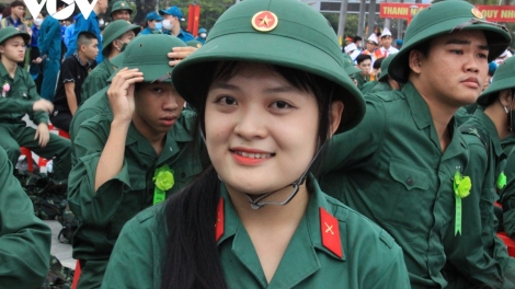 Miền Trung: K’rơ bhâu đha đhâm c’mâr dưr lươt bộ đội