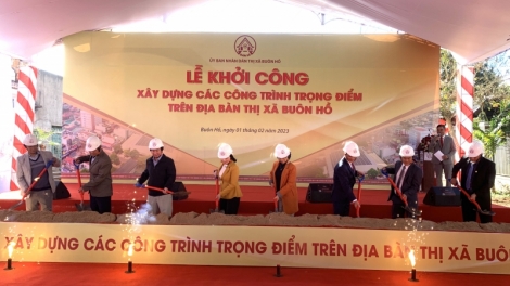 Thị xã Buôn Hồ - Dak Lak: Ntơm ƀư ăp ntŭk kan têh khlay, nsrôih geh tât rnoh tŏng di nkual ƀon têh ntil III