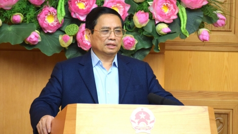 Thủ tướng Phạm Minh Chính đơng lam pơrjum bè gùng dà kờp dŭ lài bơcri priă lơh ală gơl gùng rơndeh ntoat rat