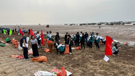 Khei 3 sơlam teh đak hăm Tơdrong jang “Dăh pơm rơgoh đak dơsĭ” sơnăm 2023