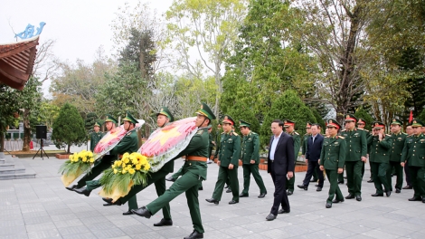 Kơdră Anih tơm vei lăng khŭl linh teh đak soh nhang tơ̆ Anih gru groa teh đak Pò Hèn 