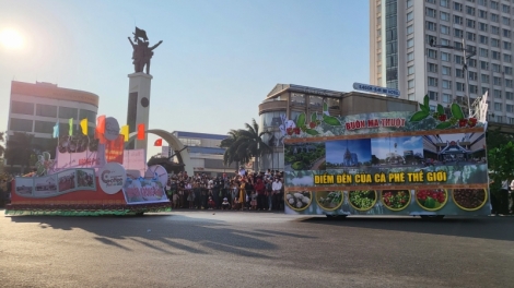 Leh tơbleăng kơphế: Tơ’nôm khôi túa kơphế, mơnhông ăm tơdroăng mơnhông dêi Dak Lak