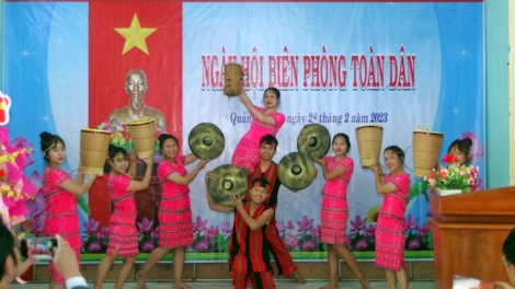 Xa nay bh’rợ chr’năp liêm bhlưa quân lâng đhanuôr coh zr’lụ c’noong k’tiêc Việt- Lào