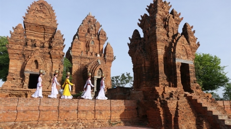 DOM INEM KRUNG ILAMO SAONG LABIK GHEIH MEKRE DI NINH THUẬN