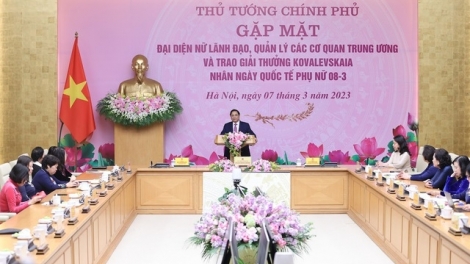 Thủ tướng tơƀâp đe drŏkăn pơm kơdră chĕp kơ̆l, vei lăng dôm anih jang kơ Trung ương păng hơpăh tơmam Kovalevskaia