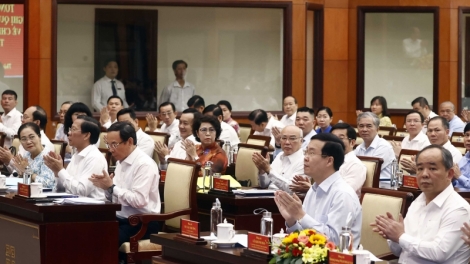 Củ tịc lơgar ồng Võ Văn Thưởng tus bal Pơrjum tơn jơh 10 nam lơh jat Broă lơh kwơ màng sền gàr Dà lơgar ƀòn dờng Hồ Chí Minh 