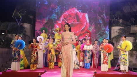 Đà Nẵng: Bhrợ bh’rợ xa nay “Áo dài – C’leh liêm pr’hay văn hóa Việt” lâng pa đơp Ch’ner “Chi hội Pân đil liêm tr’haanh”