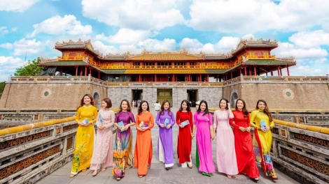 Doọ pay zên lướt moót lêy chi ớh zr’lụ k’cir đoọng ha pân đil xập áo dài bêl g’lúh 8/3