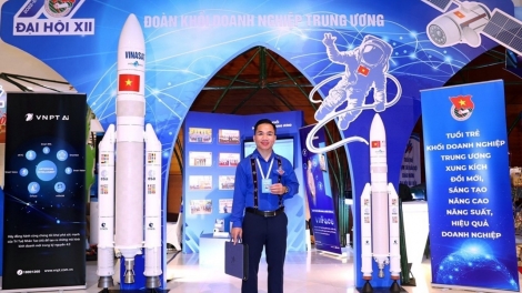 Bí thư Đoàn chr’val Ga Ry, chr’hoong Tây Giang bơơn đơp Ch’ner Lý Tự Trọng