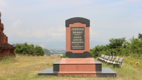 Bình Định k’rong bhrợ bhr’lâ pa liêm lâng pa dưr chr’năp tháp Chăm