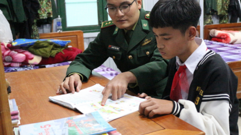 Ăp kon se “Kon rong biên phòng”