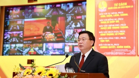 ពត៌មាន ម៉ោង​ ៦