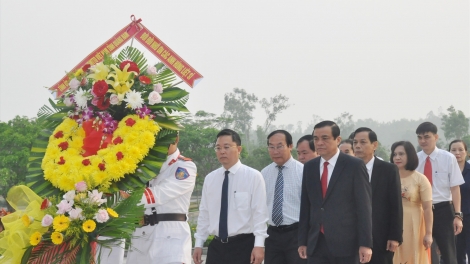 Bh’cộ tỉnh Quảng Nam đơc pô, băt hương chăp hay apêê anh hùng liệt sĩ, Amế Việt Nam anh hùng