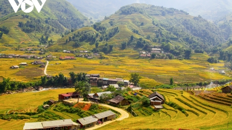 Lào Cai bhrợ pa dưr 8  bh’nơơn pr’đươi du lịch vêy chr’năp dal