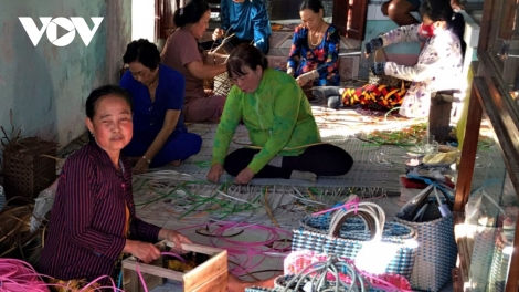 ពត៌មាន ម៉ោង ១៥