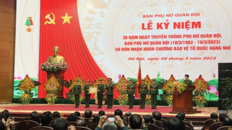 Bu ur Tahen wơt dơn Huân chương Bảo vệ Tổ quốc hạng Nhì