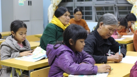 Càr Gia Lai lơh ngan bơto sră tàm tiah làng bol kòn cau