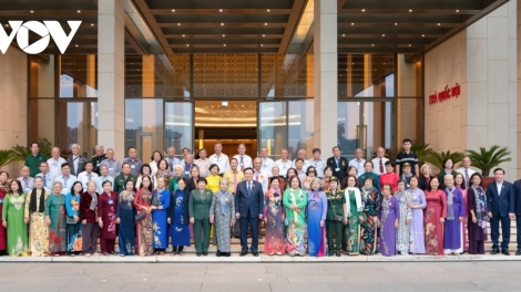 Khua git gai pơ ala mơnuih ƀôn sang dêh čar bưp ƀing mơnă yua kơđi čar đưm