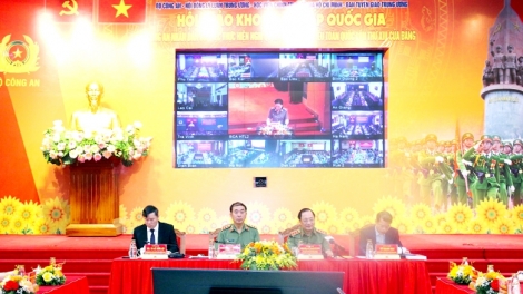 Kơdră tơm Tô Lâm sơng păng Pơma đam hăm Khŭl tang măt gĭt kăl Anih tơm vei lăng tơdrong kăl Cộng hòa Belarus