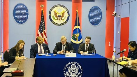 Việt Nam-Mi pơtrut ngă hrom bruă hmua rơgơi hăng hơđong kjăp