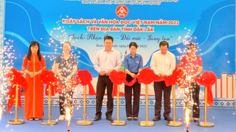 Ntơm pơk Nar siƀŭt n’hanh văn hóa rŏ năm 2023 ta n’gor Dak Lak