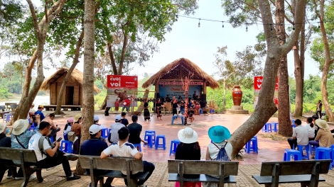 Đăk Lăk tơgŭm 2 pơlei hơtŏk jang tơmang pơhiơ̆ pơlei pơla