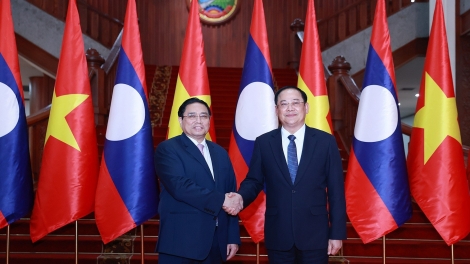 Khua knŭk kna Phạm Minh Chính bi tuôm 2 tĭng hŏng Khua knŭk kna Lào Sonexay Siphandone 