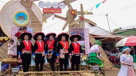 Ntơr uĕh Lễ hội Thanh Minh ta dor yôk prêh