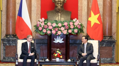 Kơdră tĕh đak Võ Văn Thưởng sơng Thủ tướng tĕh đak Czech 