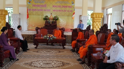 Kơ-iăng Khua git gai wai lăng pơ ala mơnuih ƀôn sang Trần Thanh Mẫn čuă ƀơk gơnam tam Ƀrô djơ̆ tal Tết tui phiăn juăt Chôl Chnăm Thmây 