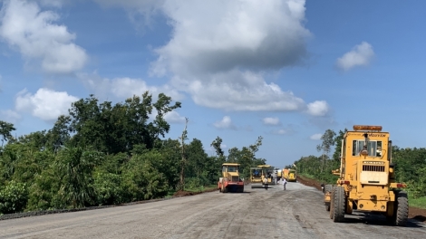 Pơtê 3 tơdroăng tơkêa bro vâ tơkŭm kơxô̆ liăn pro troăng ví peăng mâ hâi lo Ƀuôn Ma Thuột kal kơxô̆ liăn?