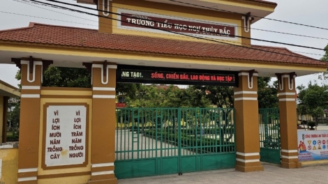 Tu bhiệc Hiệu trưởng m’bhị Hiệu phó: Lêy cha mêệt đhr’năng bhrợ lết