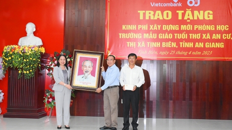 PHÓ AKAOK NEGAR VÕ THỊ ÁNH XUÂN MAI RIVANG SAONG HU MBAOK ALIN BREI JIEN PADANG NGAK SANG BAC MAM NON TUỔI THƠ,  XÃ AN CƯ, BAN SIT TỊNH BIÊN